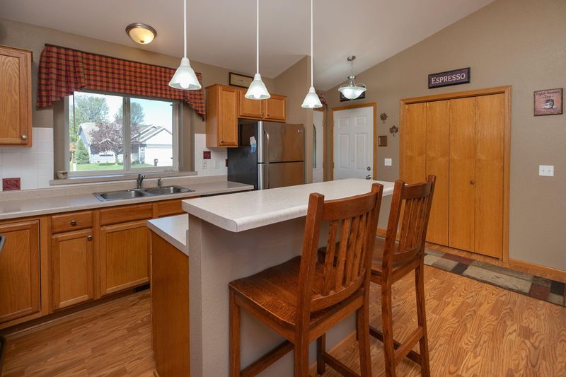 4245 Trumpeter Dr SE, Rochester, MN 55904