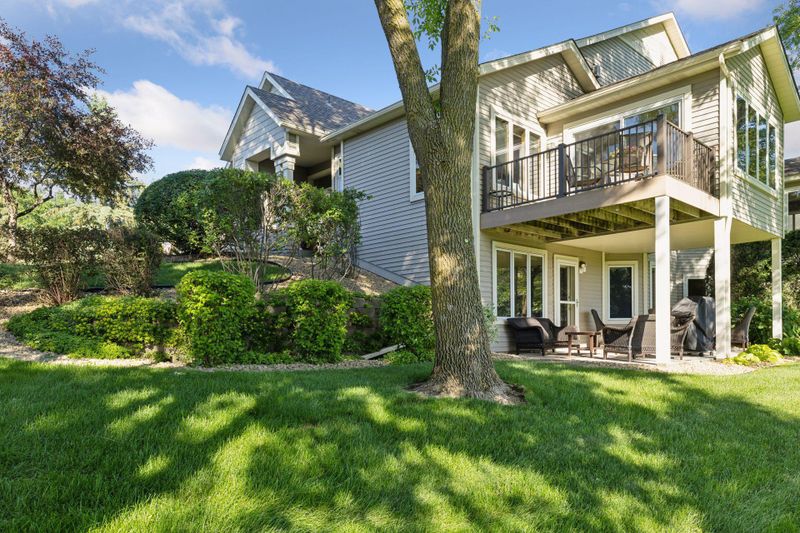 8935 Stonebrooke Trl, Woodbury, MN 55125