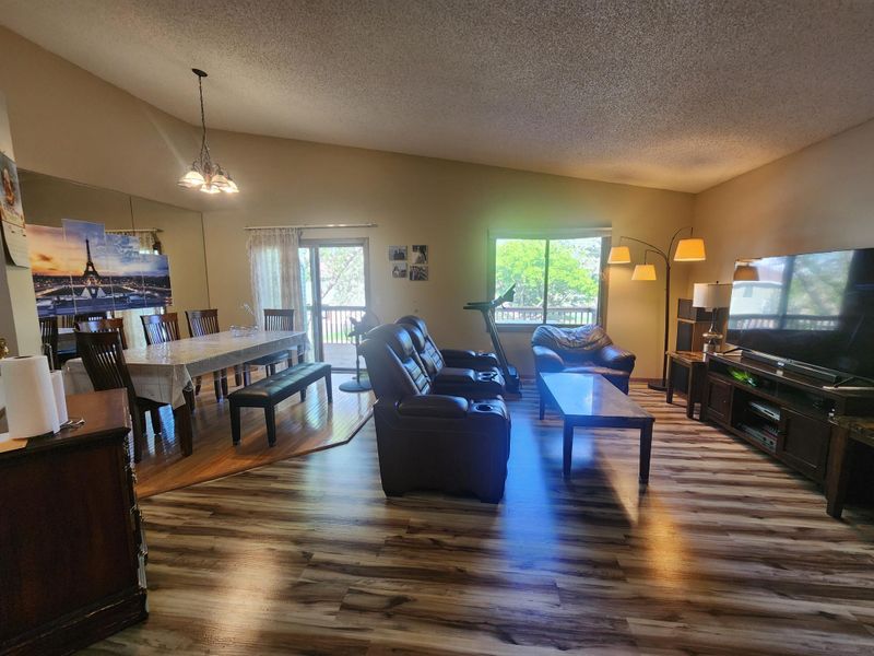 12928 Morgan Ave S, Burnsville, MN 55337