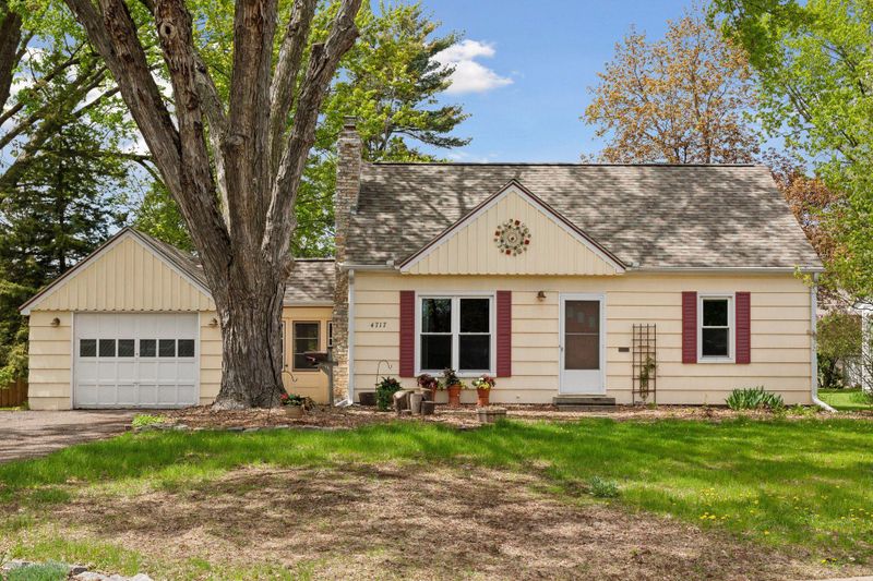 4717 Regent Ave N, Minneapolis, MN 55429