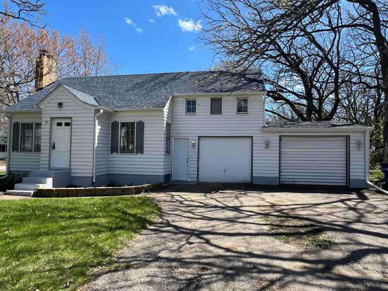 1056 E Saint Germain St, Saint Cloud, MN 56304