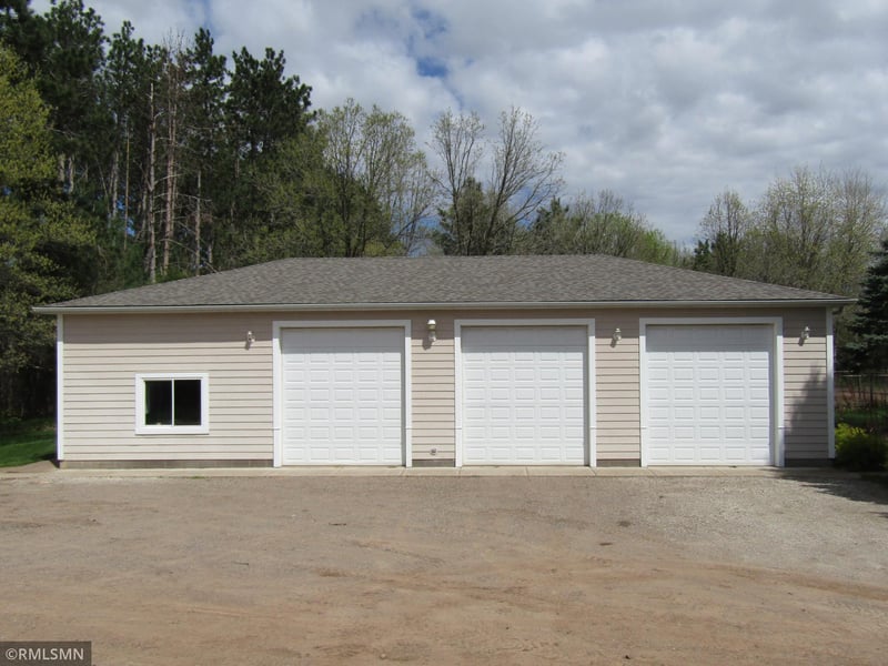 49498 River Rd, Rush City, MN 55069