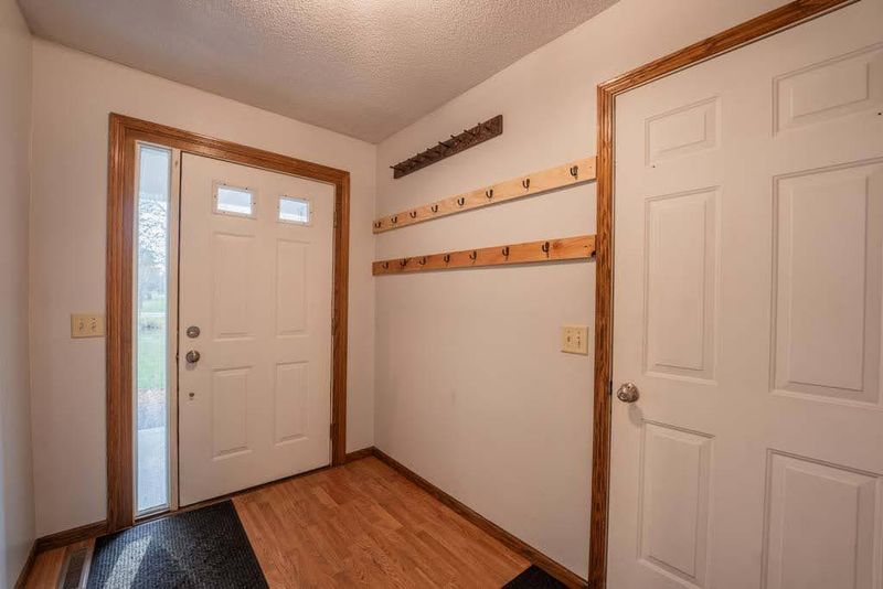 S8117 Carol Ln, Eau Claire, WI 54701