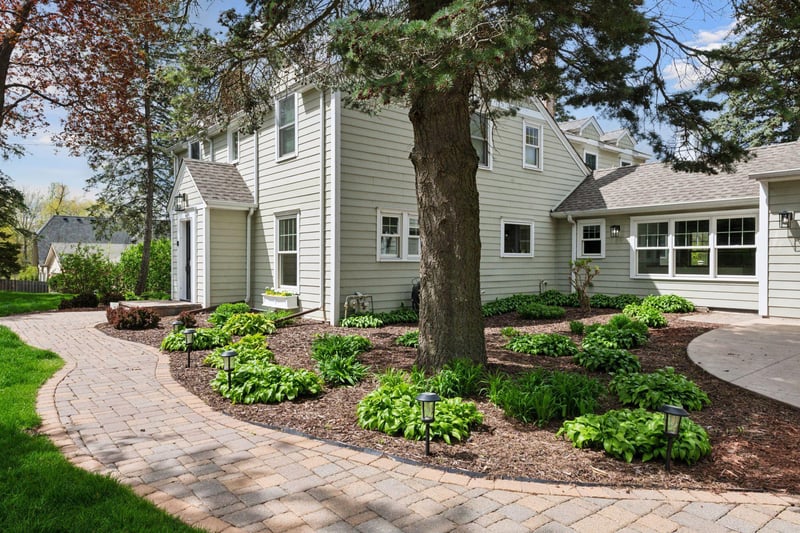 2526 Crosby Rd, Minnetonka, MN 55391