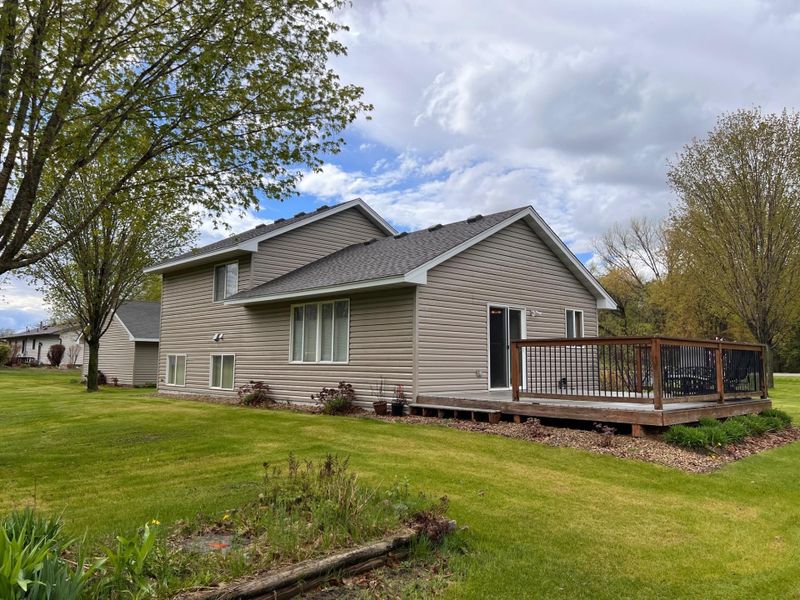7617 6th St N, Princeton, MN 55371