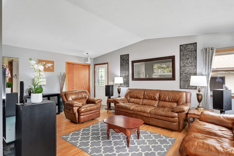 889 Howard St N, Saint Paul, MN 55119