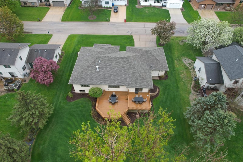 90 Benson Dr, Lewiston, MN 55952