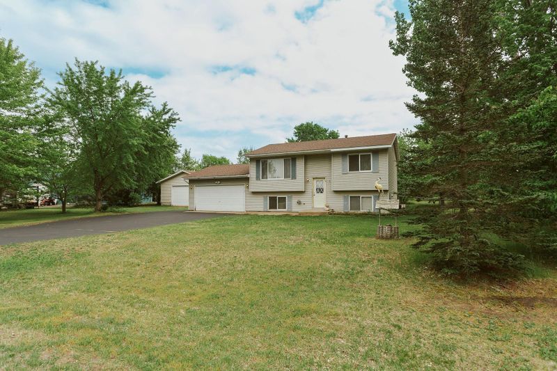 6165 373rd St, North Branch, MN 55056
