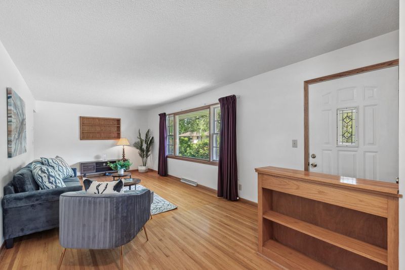 5501 Unity Ave N, Minneapolis, MN 55429