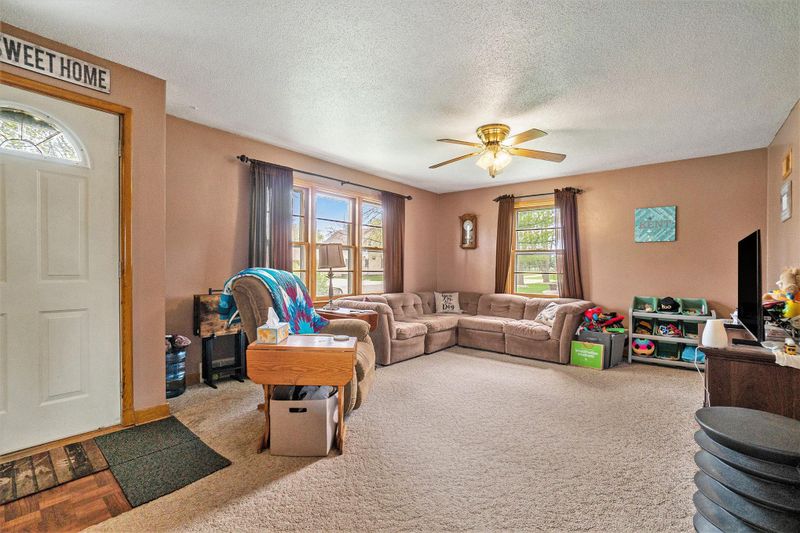608 9th Ave SW, Pipestone, MN 56164