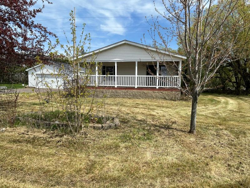 402 Rosabelle Ct, Grasston, MN 55030