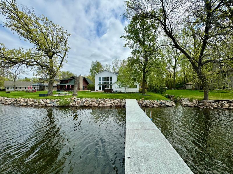 17500 Roberds Lake Ct, Faribault, MN 55021