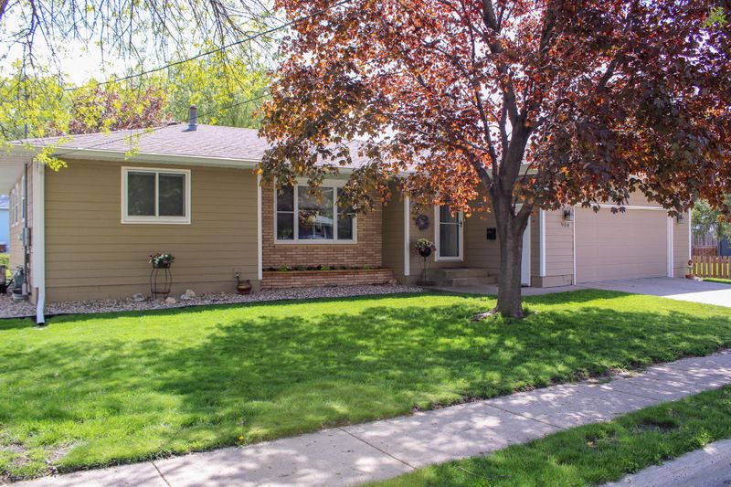 908 Sherman St, North Mankato, MN 56003