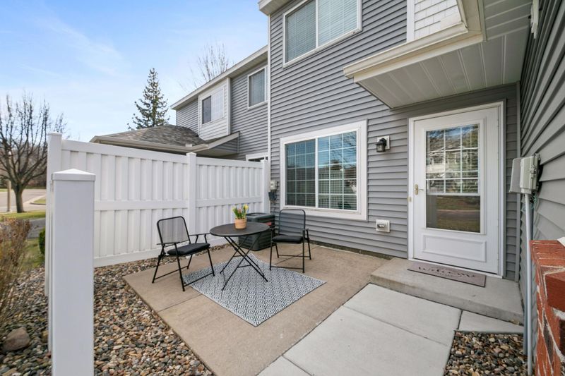 2036 Gresham Ave N, Oakdale, MN 55128