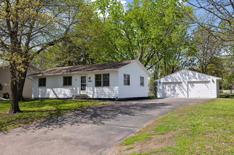 9900 99th Ave N, Maple Grove, MN 55369