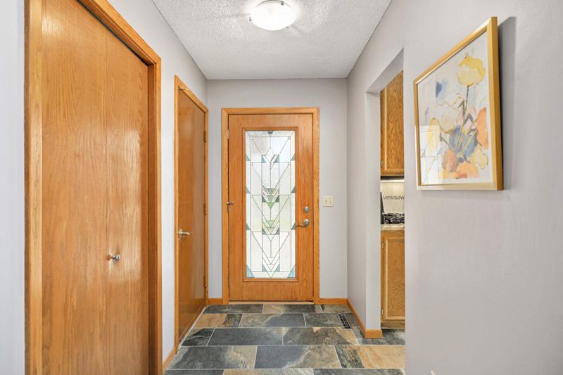 4243 Yorktown Dr, Eagan, MN 55123