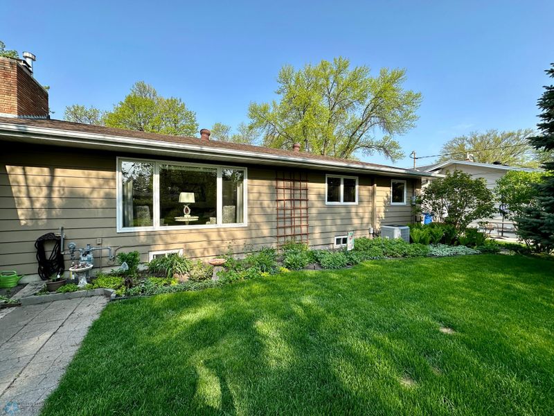 1702 15th St S, Moorhead, MN 56560