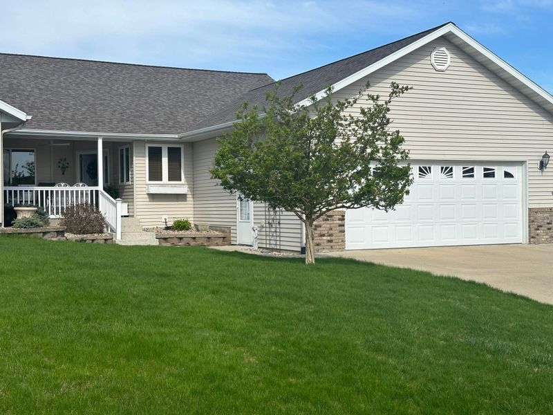 1843 Bridgeview Blvd, Detroit Lakes, MN 56501