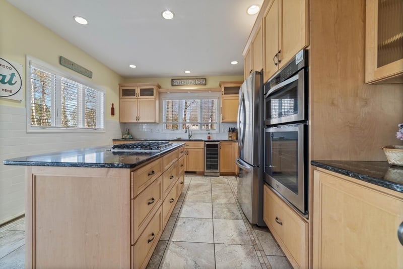 2110 Ponderosa Cir, Duluth, MN 55811