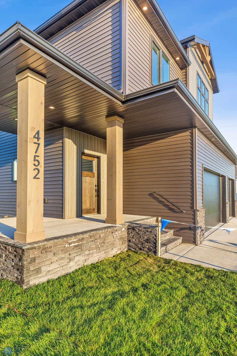 4752 Hampton Loop S, Moorhead, MN 56560