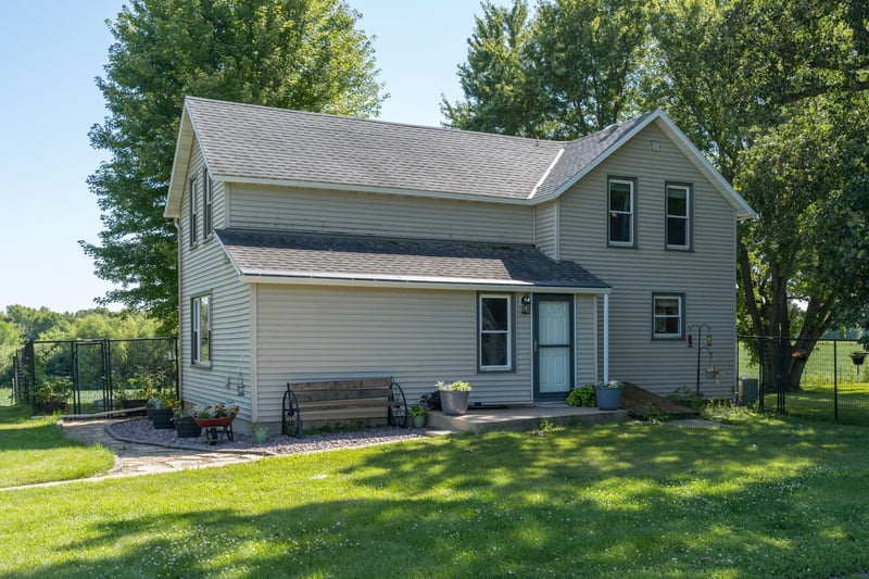 10630 626th Ave, Minnesota Lake, MN 56068