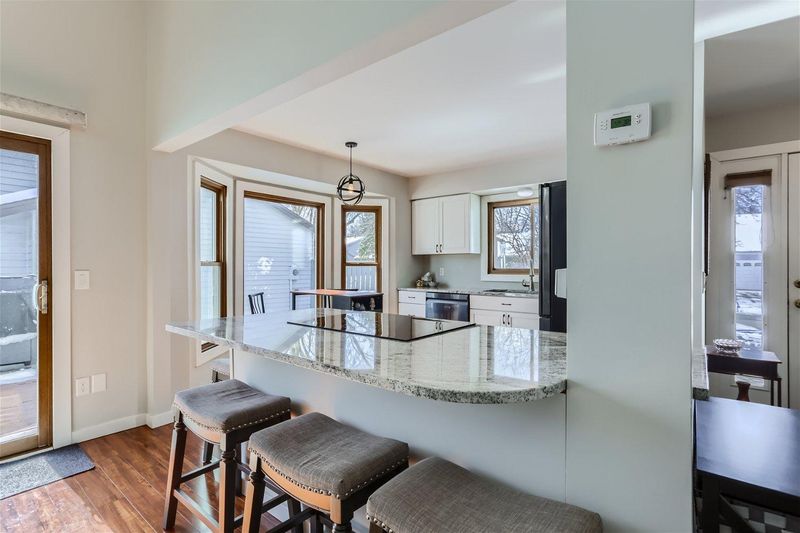 5734 Ridge Creek Rd, Shoreview, MN 55126