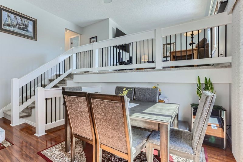 5734 Ridge Creek Rd, Shoreview, MN 55126