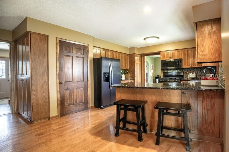 7444 Peony Ln N, Maple Grove, MN 55311
