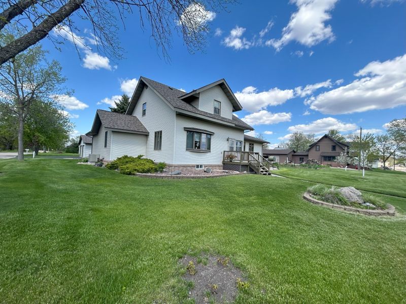 249 W Sorenson Ave, Appleton, MN 56208