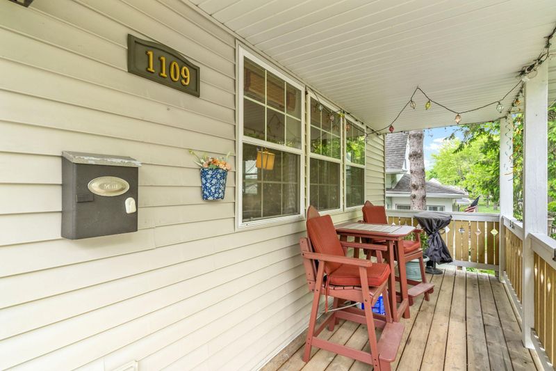 1109 Lawson Ave E, Saint Paul, MN 55106