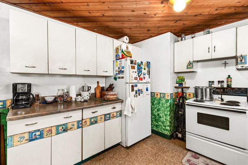 3990 Martin Rd, Duluth, MN 55803
