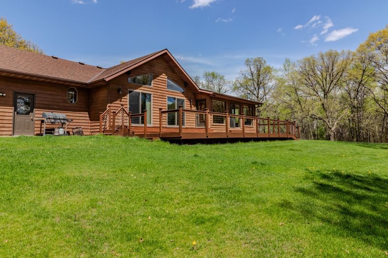 12130 25th St, Clear Lake, MN 55319