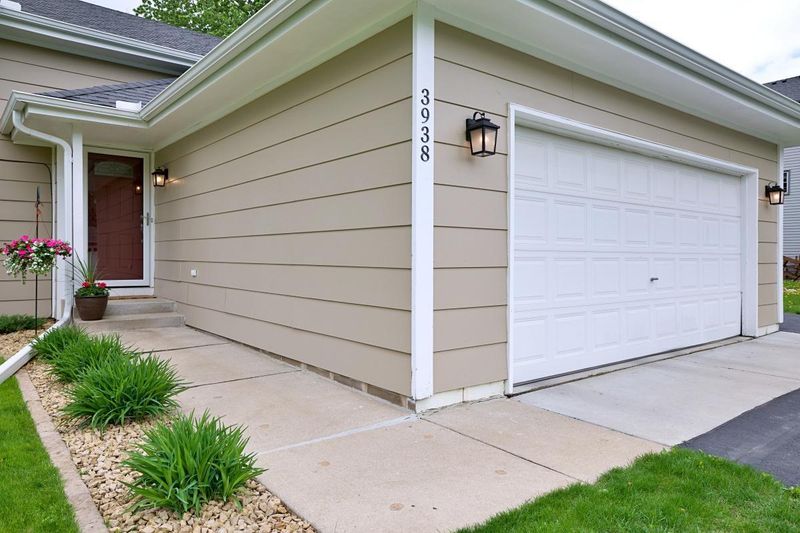 3938 156th St W, Rosemount, MN 55068