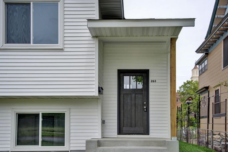 263 Sherburne Ave, Saint Paul, MN 55103