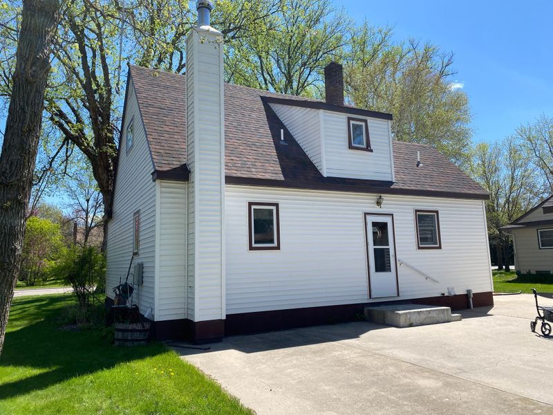 1109 Park Ave, Morris, MN 56267