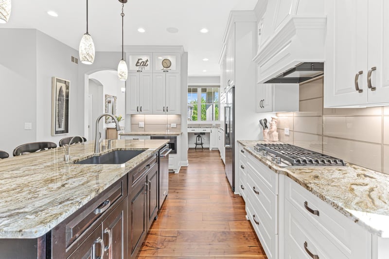 255 Bellwether Pa, Minnetonka, MN 55391