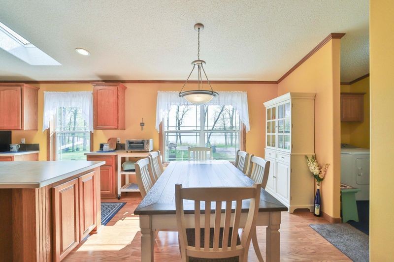 11412 Leisure Ln, Brainerd, MN 56401