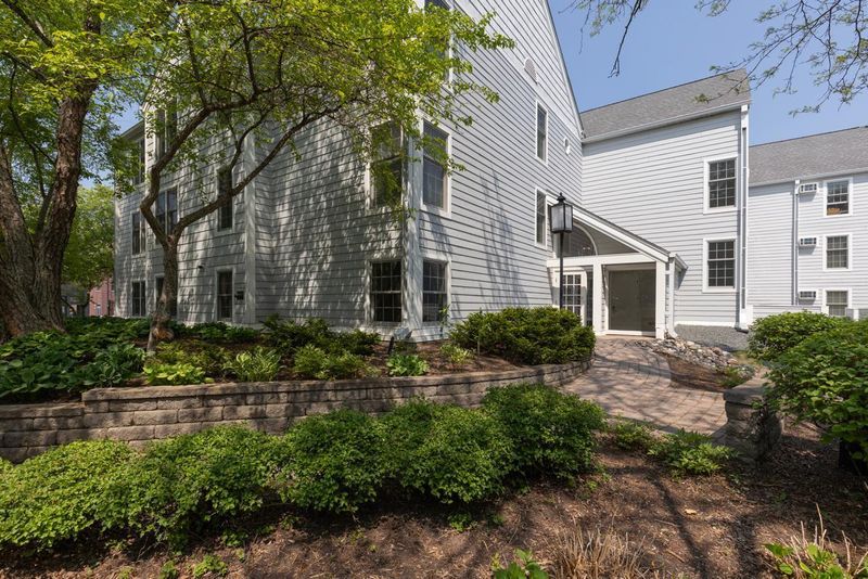 603 Lake St #118, Excelsior, MN 55331