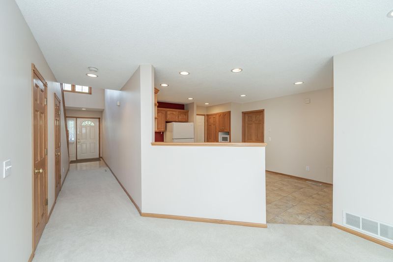 2619 Viola Heights Dr NE, Rochester, MN 55906