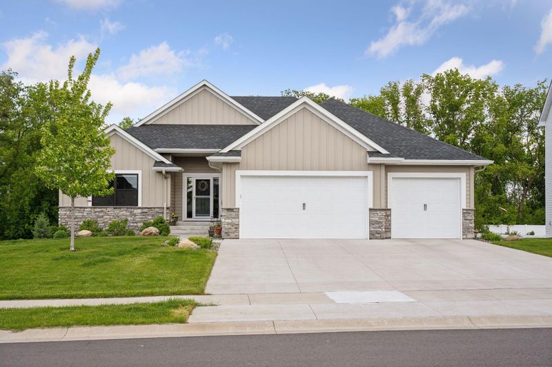 20818 124th Ave, Rogers, MN 55374