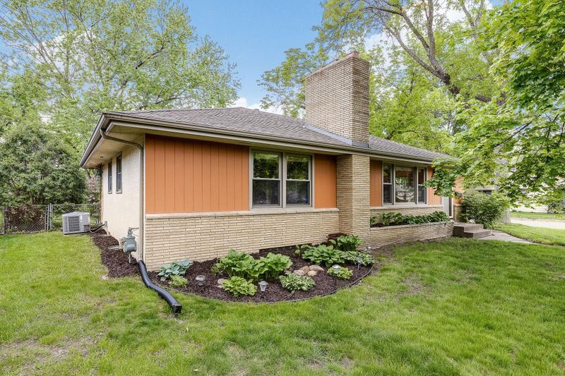 4549 Drew Ave N, Minneapolis, MN 55422