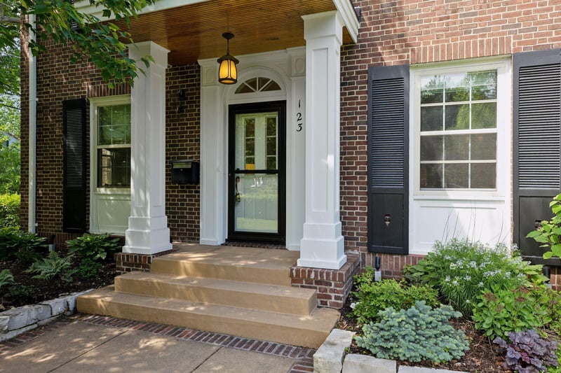 123 Montrose Pl, Saint Paul, MN 55104