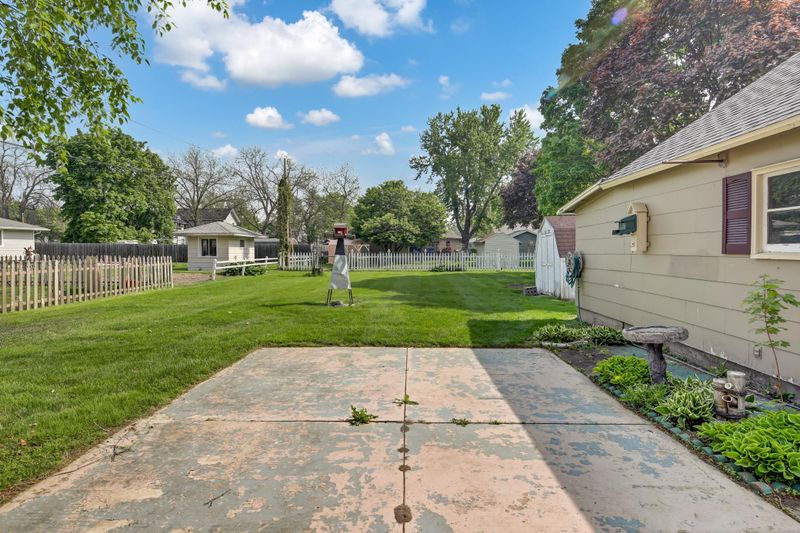 609 S Prairie St, Lake City, MN 55041