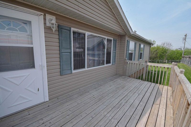 905 Chester Ave SE, Rochester, MN 55904
