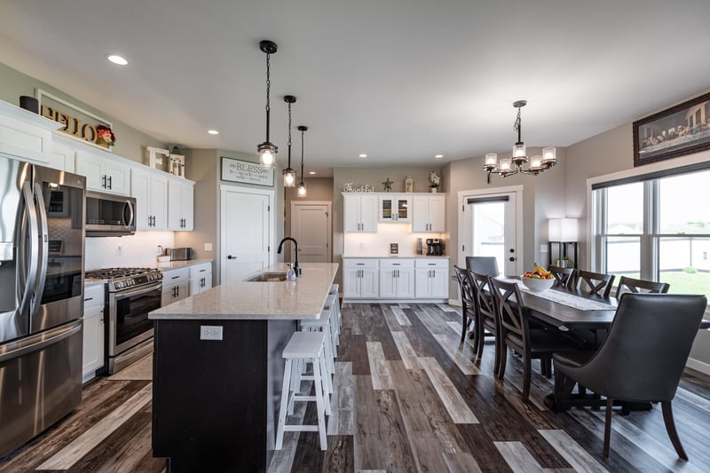 1142 Bridger Dr, Holmen, WI 54636