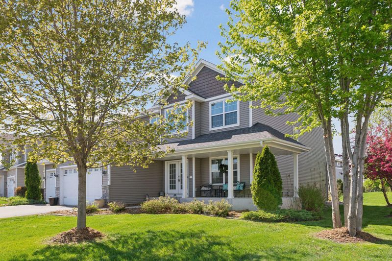 852 Yellowstone Trl, Waconia, MN 55387