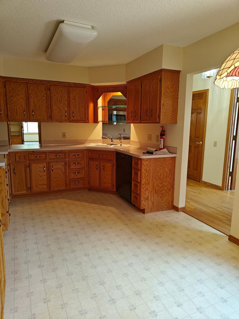 13379 Huntington Cir, Apple Valley, MN 55124