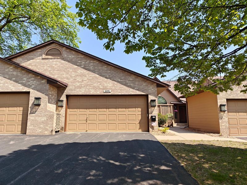 13379 Huntington Cir, Apple Valley, MN 55124