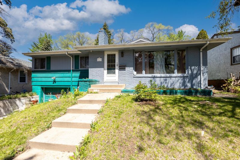 1511 3rd St E, Saint Paul, MN 55106