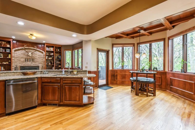 683 Brentwood Ln, Eagan, MN 55123